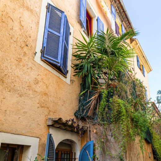 Vivre à Biot : 10 raisons de déménager sur la Côte d'Azur